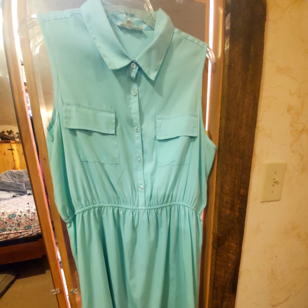 High low sleeveless dress